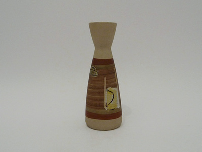 Nr. 1467
Small 50s 60s vase

Light brown and a yellow, green glazed decor

[b]Bay Keramik West-Germany[/b]

Model 632-17

Good vintage condition, no damage

H 17 cm x W 7 cm

12 euro

[url=https://kosai.be/gallery/contact.php?referer=index.php][img]https://kosai.be/gallery/varia/buy.jpg[/img][/url]


[img]https://www.kosai.be/images/1467.jpg[/img]


[img]https://www.kosai.be/images/1467_4lr.jpg[/img]


[img]https://www.kosai.be/images/1467_5lr.jpg[/img]


[img]https://www.kosai.be/images/1467_6lr.jpg[/img]


[img]https://www.kosai.be/images/1467_2lr.jpg[/img]


[url=https://kosai.be/gallery/contact.php?referer=index.php][img]https://kosai.be/gallery/varia/buy.jpg[/img][/url]


[url=https://kosai.be/gallery/displayimage.php?pid=75]Back to top[/url]
Keywords: Bay Keramik