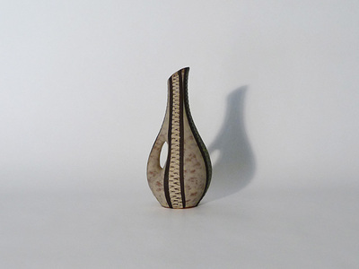 Nr. 2753
Handcarved 50s 60s handled vase

Light brown with green, yellow and white decor

[b]Sawa or Eiwa Keramik ?[/b]

Model 1-15

Good vintage condition, no damage

H 15 cm x W 7,5 cm

14 euro

[url=https://kosai.be/gallery/contact.php?referer=index.php][img]https://kosai.be/gallery/varia/buy.jpg[/img][/url]

[img]https://www.kosai.be/images/2753.jpg[/img]


[img]https://www.kosai.be/images/2753_3.jpg[/img]


[img]https://www.kosai.be/images/2753_4.jpg[/img]


[img]https://www.kosai.be/images/2753_5.jpg[/img]


[img]https://www.kosai.be/images/2753_6.jpg[/img]


[url=https://kosai.be/gallery/contact.php?referer=index.php][img]https://kosai.be/gallery/varia/buy.jpg[/img][/url]


[url=https://kosai.be/gallery/displayimage.php?pid=145]Back to top[/url]
Keywords: Others