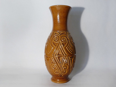 Nr. 1230
Sixties seventies floor vase

Brown glazed with a complex embossed pattern decor

[b]Carstens Tönnieshof[/b] - Goldscheider factory Austria

Model 7188-50

1 large chip at the base, not disturbing when placed

H 50 cm x W 22 cm

18 euro

[url=https://kosai.be/gallery/contact.php?referer=index.php][img]https://kosai.be/gallery/varia/buy.jpg[/img][/url]


[img]https://www.kosai.be/images/1230.jpg[/img]


[img]https://www.kosai.be/images/1230_2lr.jpg[/img]


[img]https://www.kosai.be/images/1230_3lr.jpg[/img]


[img]https://www.kosai.be/images/1230_4lr.jpg[/img]


[img]https://www.kosai.be/images/1230_5lr.jpg[/img]


[url=https://kosai.be/gallery/contact.php?referer=index.php][img]https://kosai.be/gallery/varia/buy.jpg[/img][/url]


[url=https://kosai.be/gallery/displayimage.php?pid=63]Back to top[/url]
Keywords: Carstens
