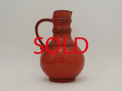 Nr. 1634
Large bright red glazed pitcher vase

[b]Jasba Keramik Germany[/b]

Model N 078 12 31

Good vintage condition, no damage

H 31 cm x W 20 cm

18 euro

[url=https://kosai.be/gallery/contact.php?referer=index.php][img]https://kosai.be/gallery/varia/buy.jpg[/img][/url]


[img]https://www.kosai.be/images/1634.jpg[/img]


[img]https://www.kosai.be/images/1634_4lr.jpg[/img]


[img]https://www.kosai.be/images/1634_6lr.jpg[/img]


[img]https://www.kosai.be/images/1634_7lr.jpg[/img]


[img]https://www.kosai.be/images/1634_2lr.jpg[/img]


[url=https://kosai.be/gallery/contact.php?referer=index.php][img]https://kosai.be/gallery/varia/buy.jpg[/img][/url]


[url=https://kosai.be/gallery/displayimage.php?pid=79]Back to top[/url]
Keywords: Jasba