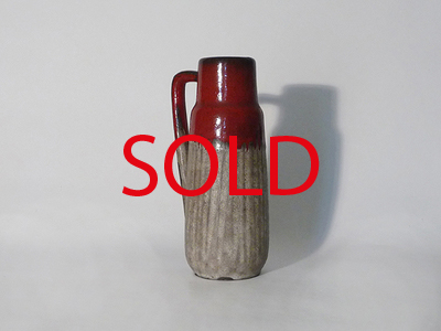 Nr. 2060
Bright red glazed 70s lava

Soft gray moon cratered lava like decor 

[b]Scheurich Germany[/b]

Model 275-20

Good vintage condition, no damage

H 20 cm x W 9,5 cm

15 euro

[url=https://kosai.be/gallery/contact.php?referer=index.php][img]https://kosai.be/gallery/varia/buy.jpg[/img][/url]


[img]https://www.kosai.be/images/2060.jpg[/img]


[img]https://www.kosai.be/images/2060_2.jpg[/img]


[img]https://www.kosai.be/images/2060_3.jpg[/img]


[img]https://www.kosai.be/images/2060_4.jpg[/img]


[img]https://www.kosai.be/images/2060_5.jpg[/img]


[url=https://kosai.be/gallery/contact.php?referer=index.php][img]https://kosai.be/gallery/varia/buy.jpg[/img][/url]


[url=https://kosai.be/gallery/displayimage.php?pid=104]Back to top[/url]
Keywords: Scheurich