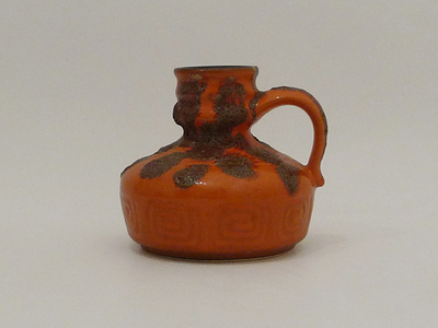 Nr. 2416
Seventies handled vase

Bright orange glae with soft brown cratered decor

[b]Probably Spara Keramik[/b]

Model 56-12

1 chip at the handle

H 12 cm x W 12 cm

7 euro

[url=https://kosai.be/gallery/contact.php?referer=index.php][img]https://kosai.be/gallery/varia/buy.jpg[/img][/url]

[img]https://www.kosai.be/images/2416.jpg[/img]


[img]https://www.kosai.be/images/2416_4.jpg[/img]


[img]https://www.kosai.be/images/2416_5.jpg[/img]


[img]https://www.kosai.be/images/2416_6.jpg[/img]


[img]https://www.kosai.be/images/2416_7.jpg[/img]


[img]https://www.kosai.be/images/2416_2lr.jpg[/img]


[url=https://kosai.be/gallery/contact.php?referer=index.php][img]https://kosai.be/gallery/varia/buy.jpg[/img][/url]


[url=https://kosai.be/gallery/displayimage.php?pid=124]Back to top[/url]
Keywords: Others