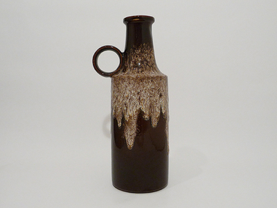 Nr. 2443
Large seventies handled vase

Brown glazed with lightbrown lava dripping

[b]Scheurich Germany[/b]

Model 412-40

Good vintage condition, no damage

H 40 cm x W 19 cm

30 euro

[url=https://kosai.be/gallery/contact.php?referer=index.php][img]https://kosai.be/gallery/varia/buy.jpg[/img][/url]

[img]https://www.kosai.be/images/2443.jpg[/img]


[img]https://www.kosai.be/images/2443_3.jpg[/img]


[img]https://www.kosai.be/images/2443_4.jpg[/img]


[img]https://www.kosai.be/images/2443_5.jpg[/img]


[img]https://www.kosai.be/images/2443_7.jpg[/img]


[url=https://kosai.be/gallery/contact.php?referer=index.php][img]https://kosai.be/gallery/varia/buy.jpg[/img][/url]


[url=https://kosai.be/gallery/displayimage.php?pid=125]Back to top[/url]
Keywords: Scheurich