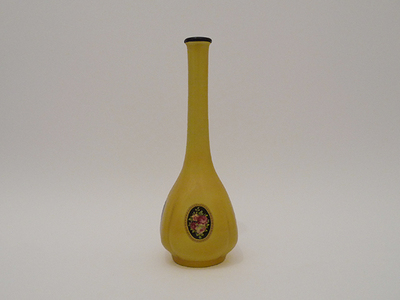 Nr. 2171
Nice longneck shaped art deco vase

Pale yellow glaze with handpainted flower decor

[b]Nimy Fabricatin Belge[/b]

Good condition, just 1 paintchip + 1 productionfault

H 23 cm x W 8 cm

35 euro

[url=https://kosai.be/gallery/contact.php?referer=index.php][img]https://kosai.be/gallery/varia/buy.jpg[/img][/url]


[img]https://www.kosai.be/images/2171.jpg[/img]


[img]https://www.kosai.be/images/2171_4.jpg[/img]


[img]https://www.kosai.be/images/2171_5.jpg[/img]


[img]https://www.kosai.be/images/2171_6.jpg[/img]


[img]https://www.kosai.be/images/2171_7.jpg[/img]


[img]https://www.kosai.be/images/2171_2lr.jpg[/img]


[url=https://kosai.be/gallery/contact.php?referer=index.php][img]https://kosai.be/gallery/varia/buy.jpg[/img][/url]


[url=https://kosai.be/gallery/displayimage.php?pid=116]Back to top[/url]
Keywords: Nimy