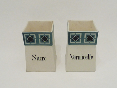 Nr. 2791
Art deco saving jars Vermicelle and Sucre

White glazed with a blue top rim and black with white squares

[b]Blindmarked Gudrun[/b]

1 small chip on the Vermicelle

Some cracks on the Sucre

H 16 cm x W 11 cm

15 euro

[url=https://kosai.be/gallery/contact.php?referer=index.php][img]https://kosai.be/gallery/varia/buy.jpg[/img][/url]

[img]https://www.kosai.be/images/2791.jpg[/img]


[img]https://www.kosai.be/images/2791_3.jpg[/img]


[img]https://www.kosai.be/images/2791_5.jpg[/img]


[img]https://www.kosai.be/images/2791_6.jpg[/img]


[img]https://www.kosai.be/images/2791_7.jpg[/img]


[img]https://www.kosai.be/images/2791_8.jpg[/img]


[img]https://www.kosai.be/images/2791_2lr.jpg[/img]


[url=https://kosai.be/gallery/contact.php?referer=index.php][img]https://kosai.be/gallery/varia/buy.jpg[/img][/url]


[url=https://kosai.be/gallery/displayimage.php?pid=146]Back to top[/url]
Keywords: Others
